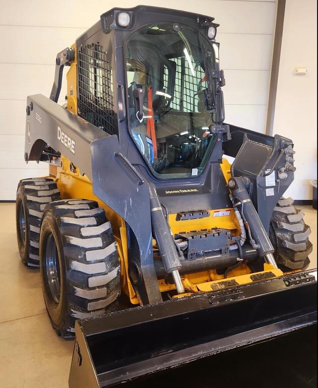 Image of John Deere 332G equipment image 3