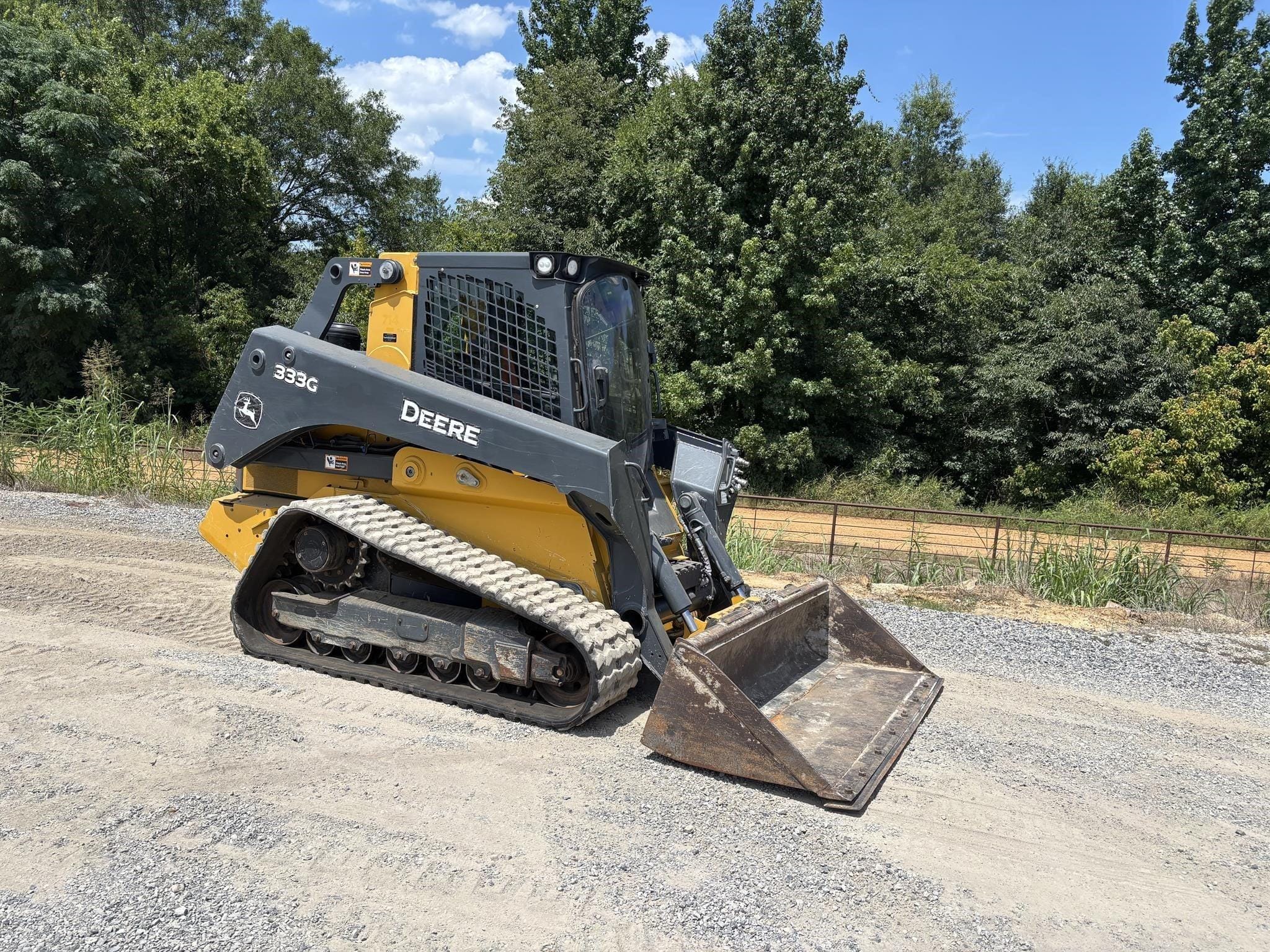 2020 John Deere 333G Equipment Image0