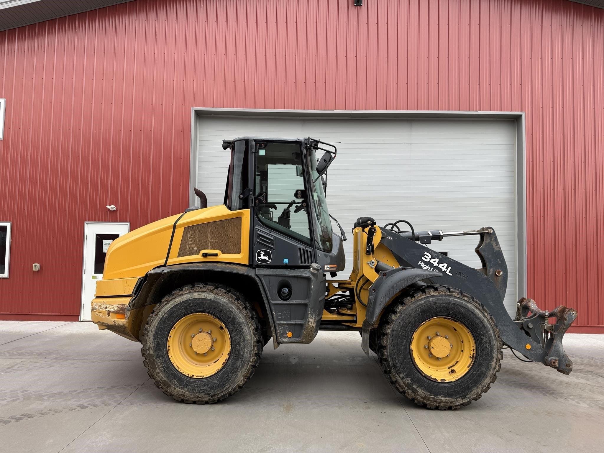 2020 John Deere 344L Equipment Image0