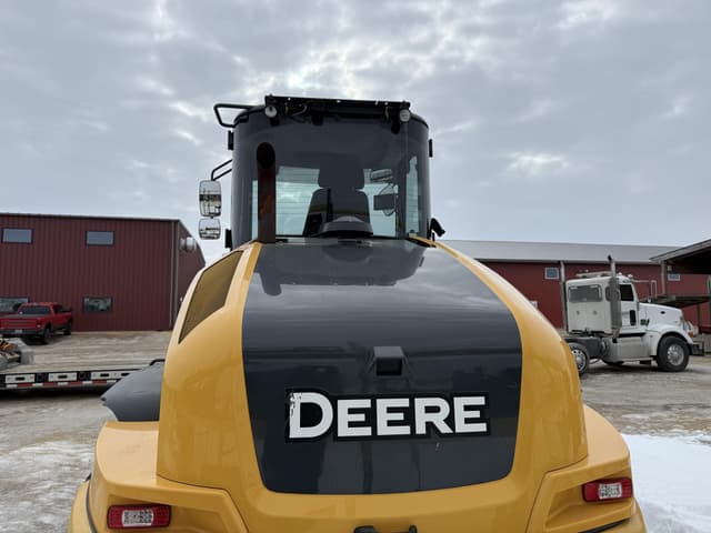 Image of John Deere 344L equipment image 4