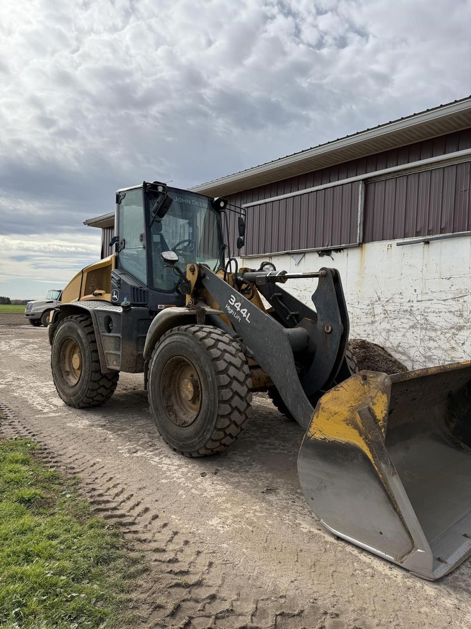 Image of John Deere 344L Primary image