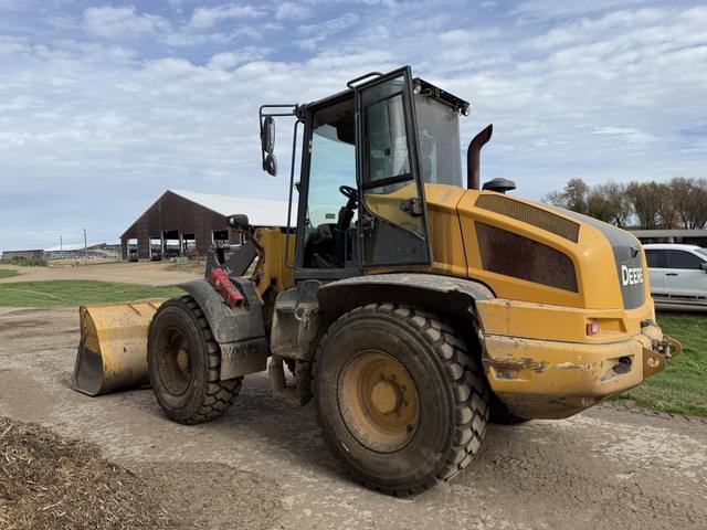 Image of John Deere 344L equipment image 2