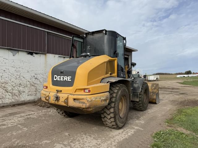 Image of John Deere 344L equipment image 4