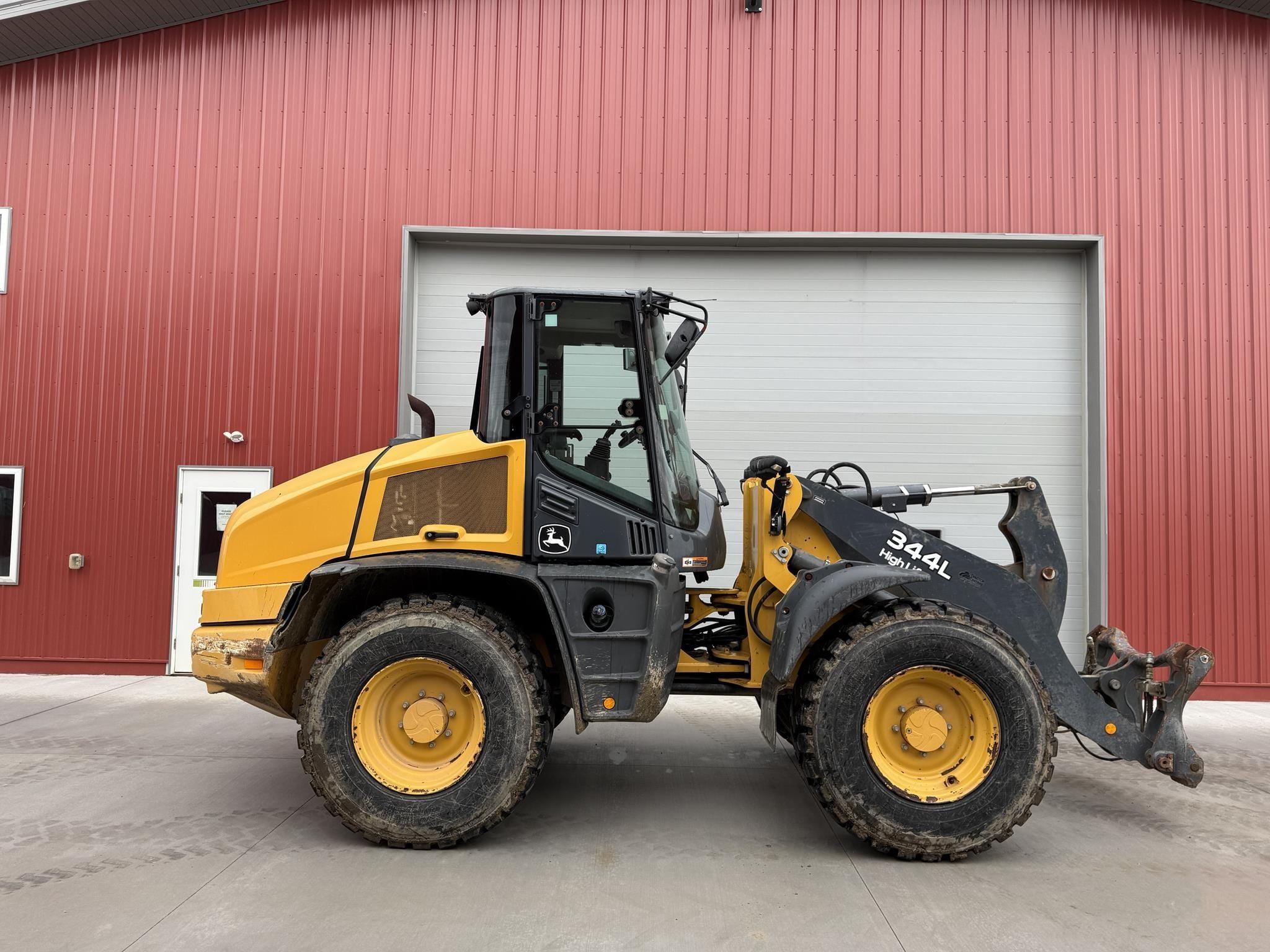 2020 John Deere 344L Equipment Image0