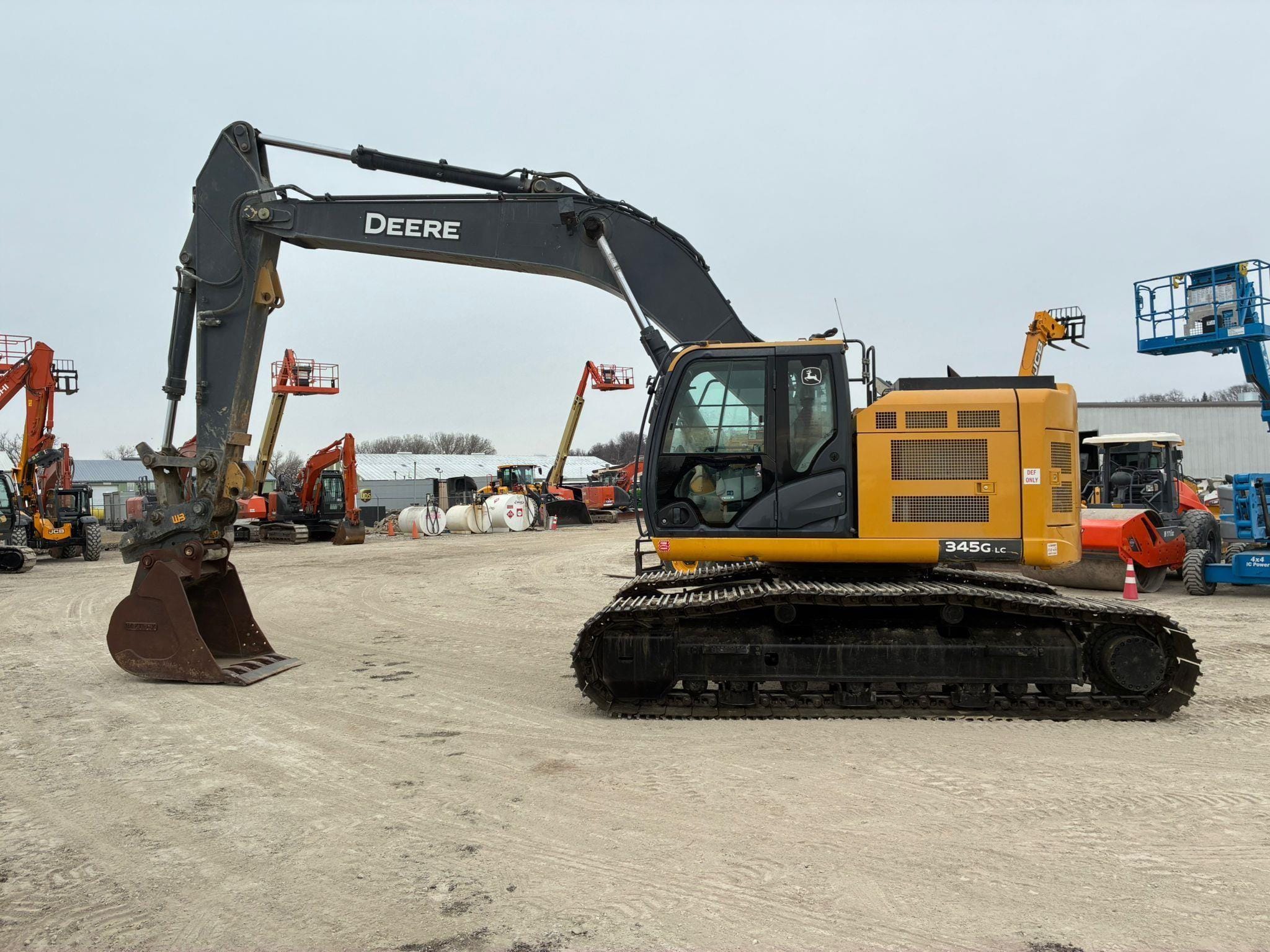 2020 John Deere 345G LC Equipment Image0
