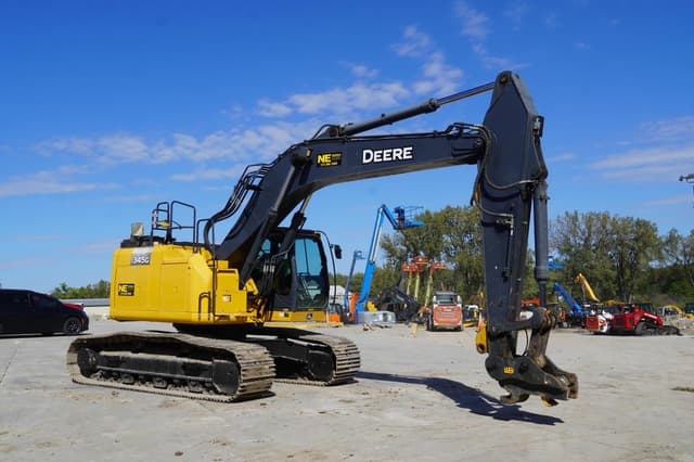 Image of John Deere 345G LC equipment image 4