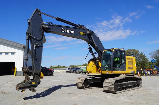 Image of John Deere 345G LC equipment image 2