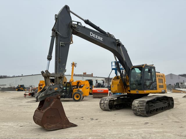 Image of John Deere 345G LC equipment image 1