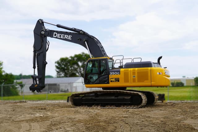 Image of John Deere 350G LC equipment image 2