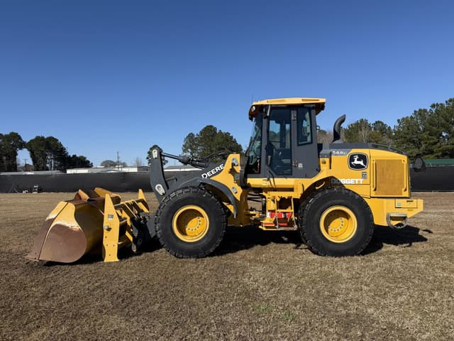 Image of John Deere 544L equipment image 1