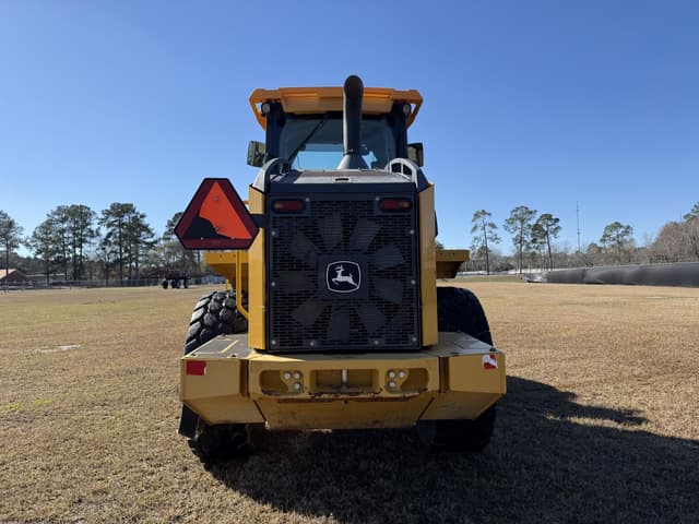 Image of John Deere 544L equipment image 3