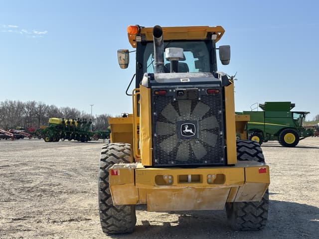 Image of John Deere 624P equipment image 3