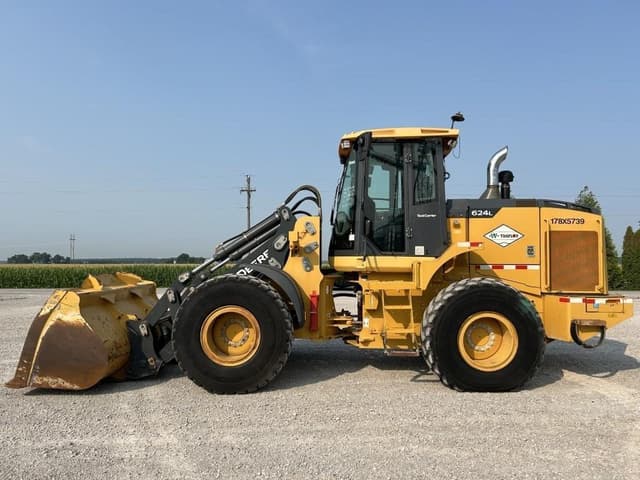 Image of John Deere 624L equipment image 2