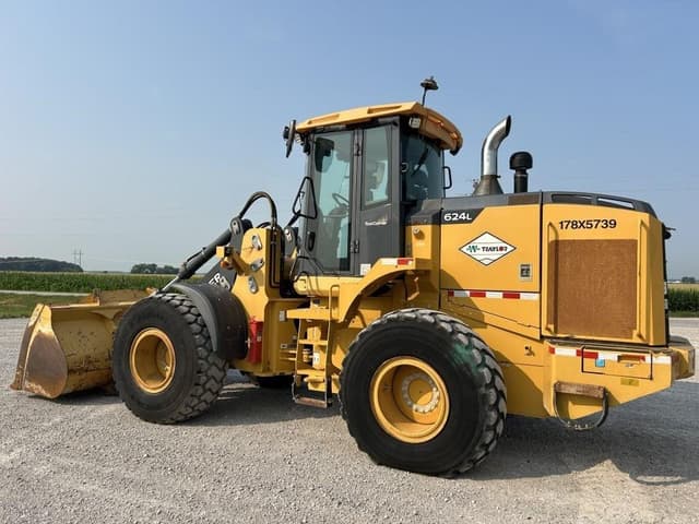 Image of John Deere 624L equipment image 4