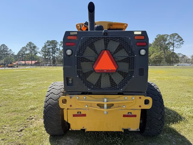 Image of John Deere 670GP equipment image 4