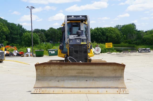 Image of John Deere 700K LGP equipment image 2