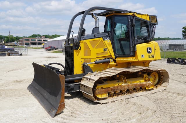 Image of John Deere 700K LGP equipment image 2