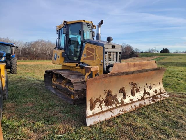 Image of John Deere 700L LGP equipment image 3