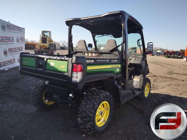Image of John Deere XUV 835M equipment image 4