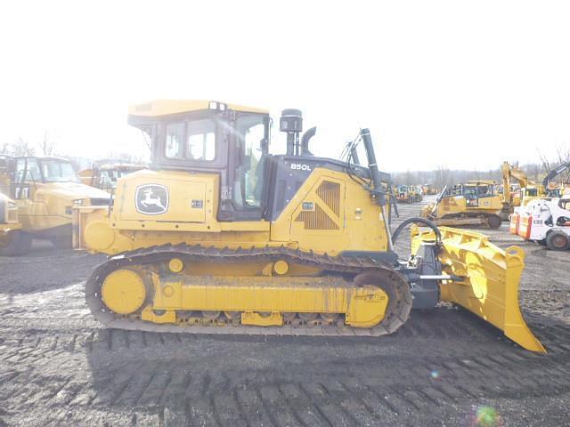 Image of John Deere 850L equipment image 2