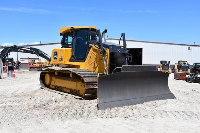 Image of John Deere 850L LGP equipment image 3