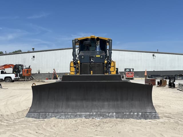 Image of John Deere 850L LGP equipment image 2