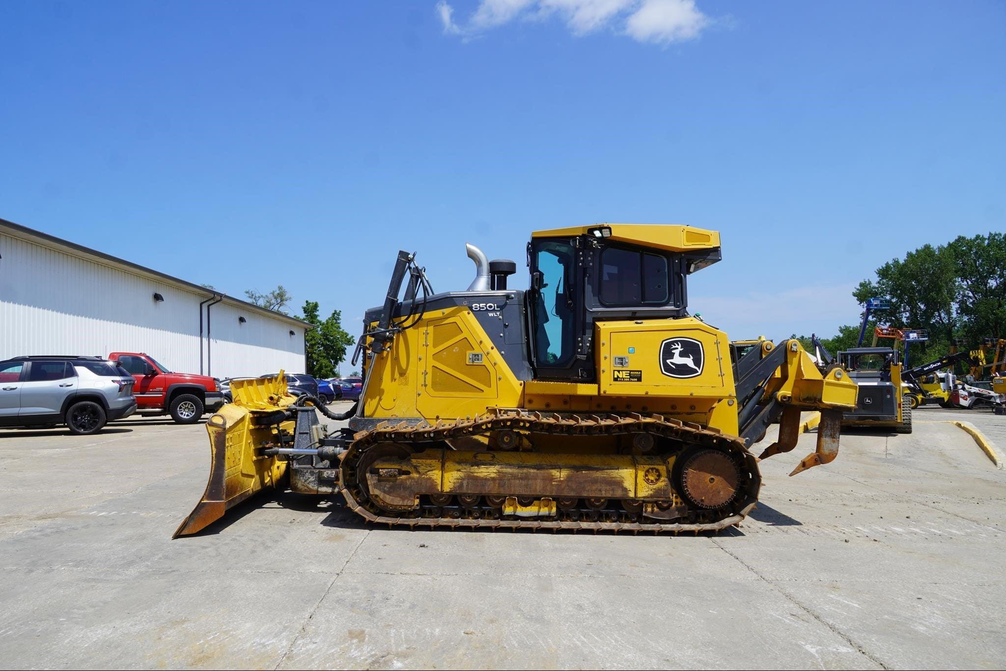 2020 John Deere 850L WLT Equipment Image0