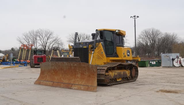 Image of John Deere 850L WLT equipment image 1