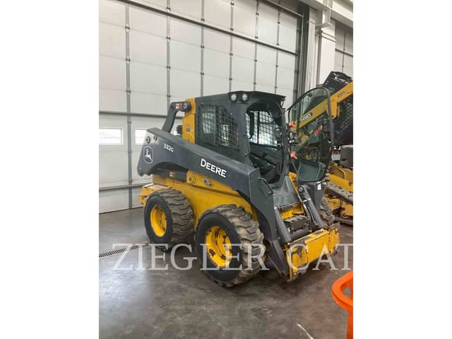 Image of John Deere 332G equipment image 1