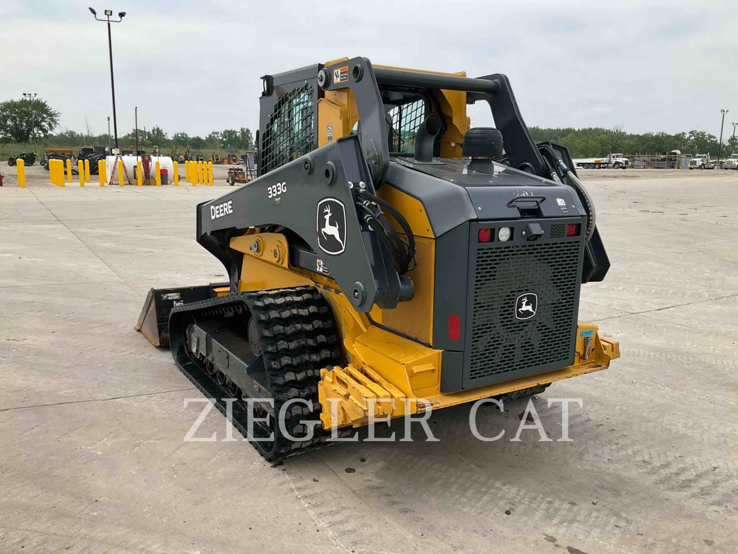2020 John Deere 333G Equipment Image0