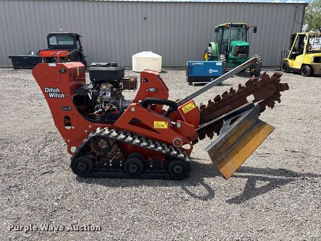 Image of Ditch Witch C16X equipment image 3