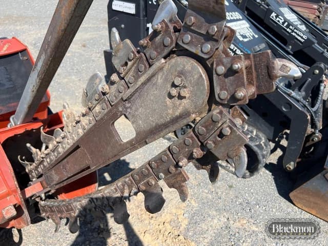 Image of Ditch Witch C24X equipment image 2