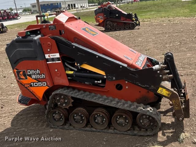 Image of Ditch Witch SK1050 equipment image 3