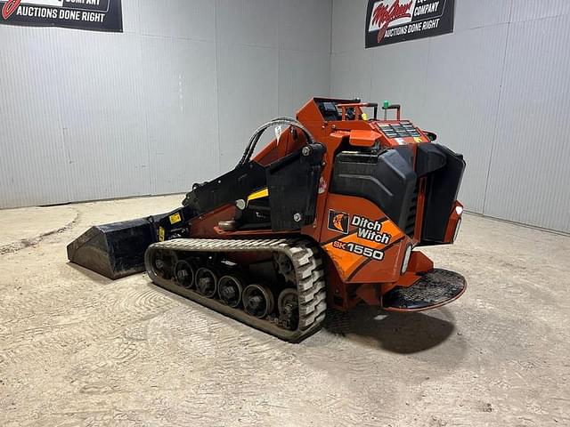 Image of Ditch Witch SK1550 equipment image 2