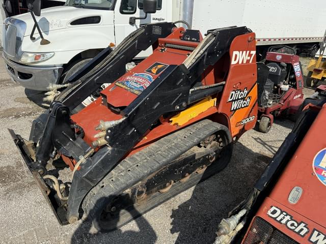 Image of Ditch Witch SK3000 equipment image 2