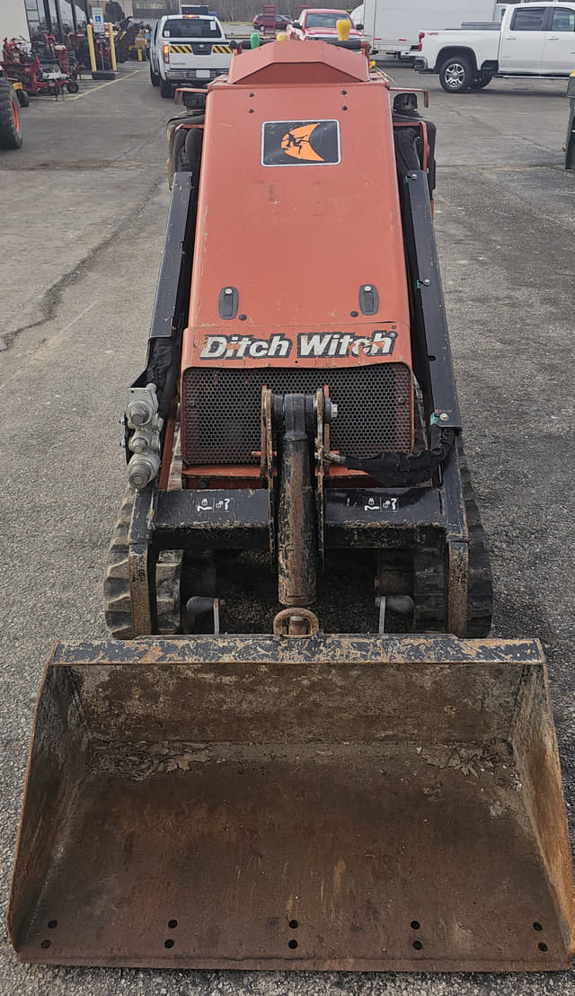 Image of Ditch Witch SK800 equipment image 3