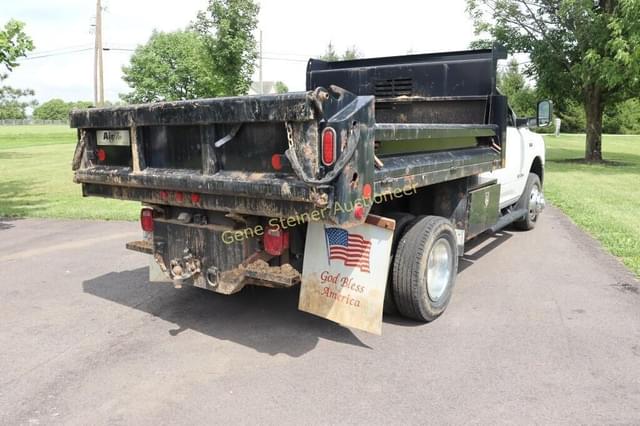Image of Dodge Ram 3500 equipment image 2