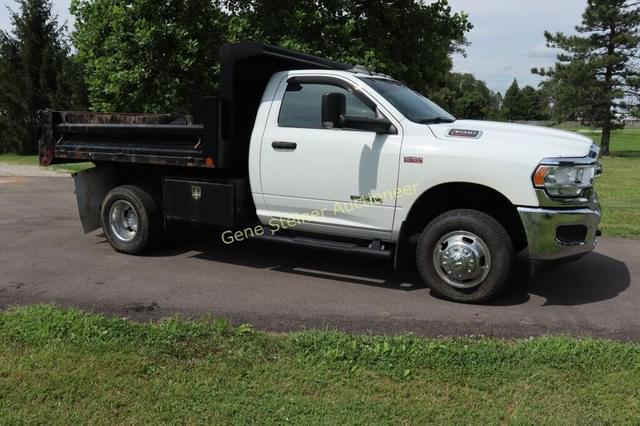 Image of Dodge Ram 3500 equipment image 4