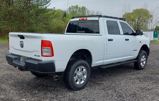 Image of Dodge Ram 3500 equipment image 4