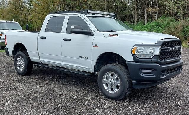 Image of Dodge Ram 3500 equipment image 1