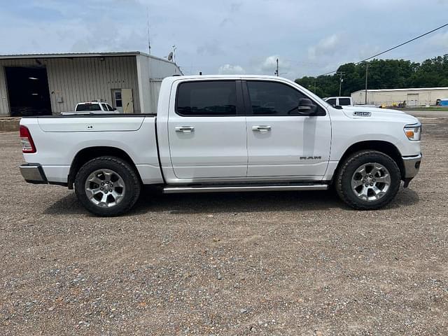 Image of Dodge Ram 1500 equipment image 3