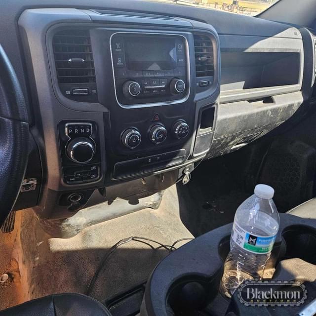 Image of Dodge Ram 1500 equipment image 3