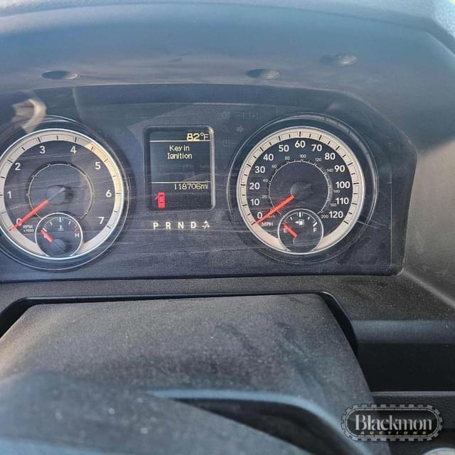 Image of Dodge Ram 1500 equipment image 2