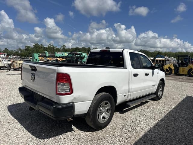 Image of Dodge Ram 1500 equipment image 2