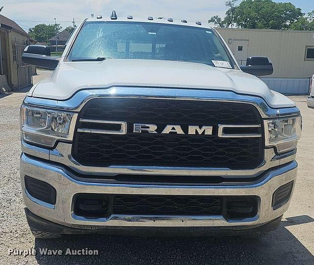 Image of Dodge Ram 2500 equipment image 1