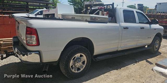 Image of Dodge Ram 2500 equipment image 3