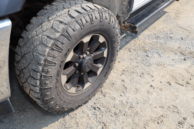 Image of Dodge Ram 2500 equipment image 2