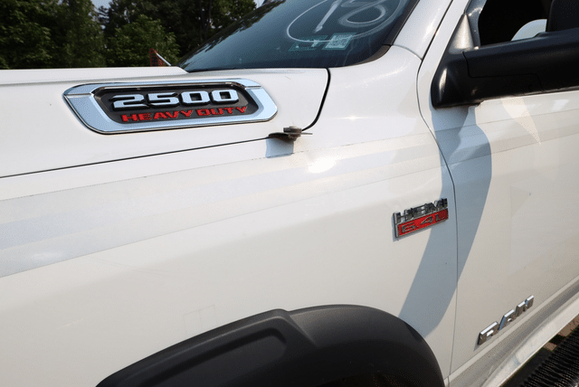 Image of Dodge Ram 2500 equipment image 3