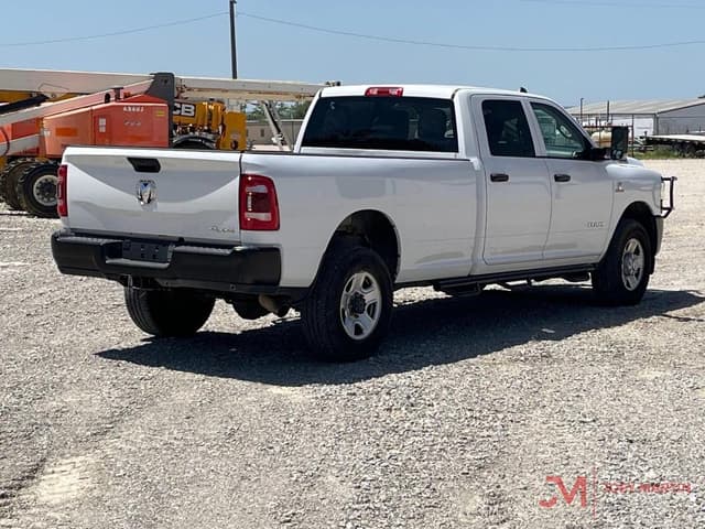 Image of Dodge Ram 2500 equipment image 2