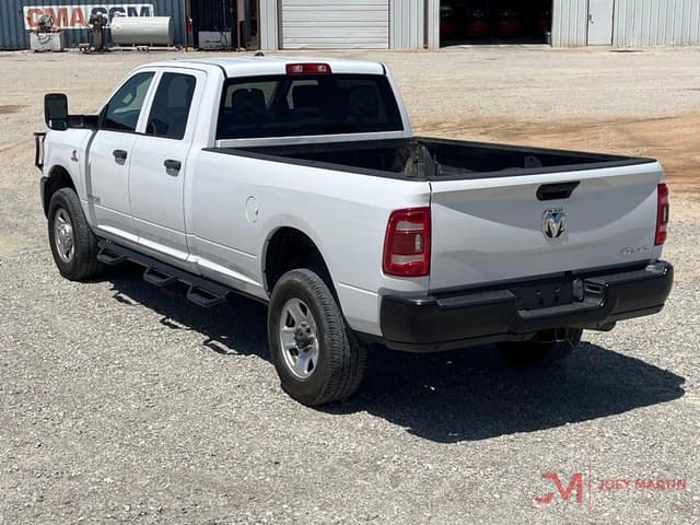Image of Dodge Ram 2500 equipment image 3